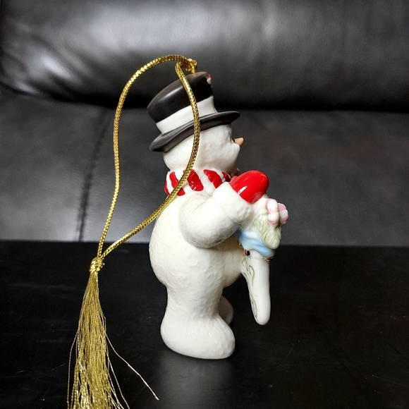 LENOX 'SNOWY TREATS'  Snowman Ornament with Red Accents - Picture 5 of 7